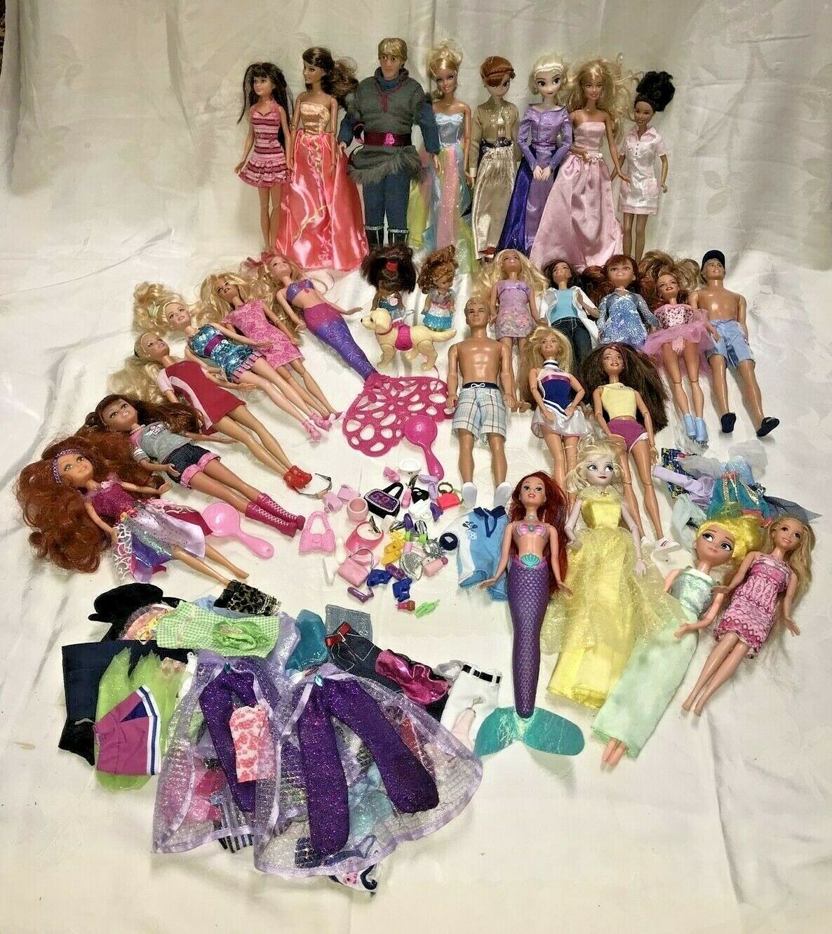 Huge Lot Barbies Disney Mattel Clothing & Dolls & Shoes